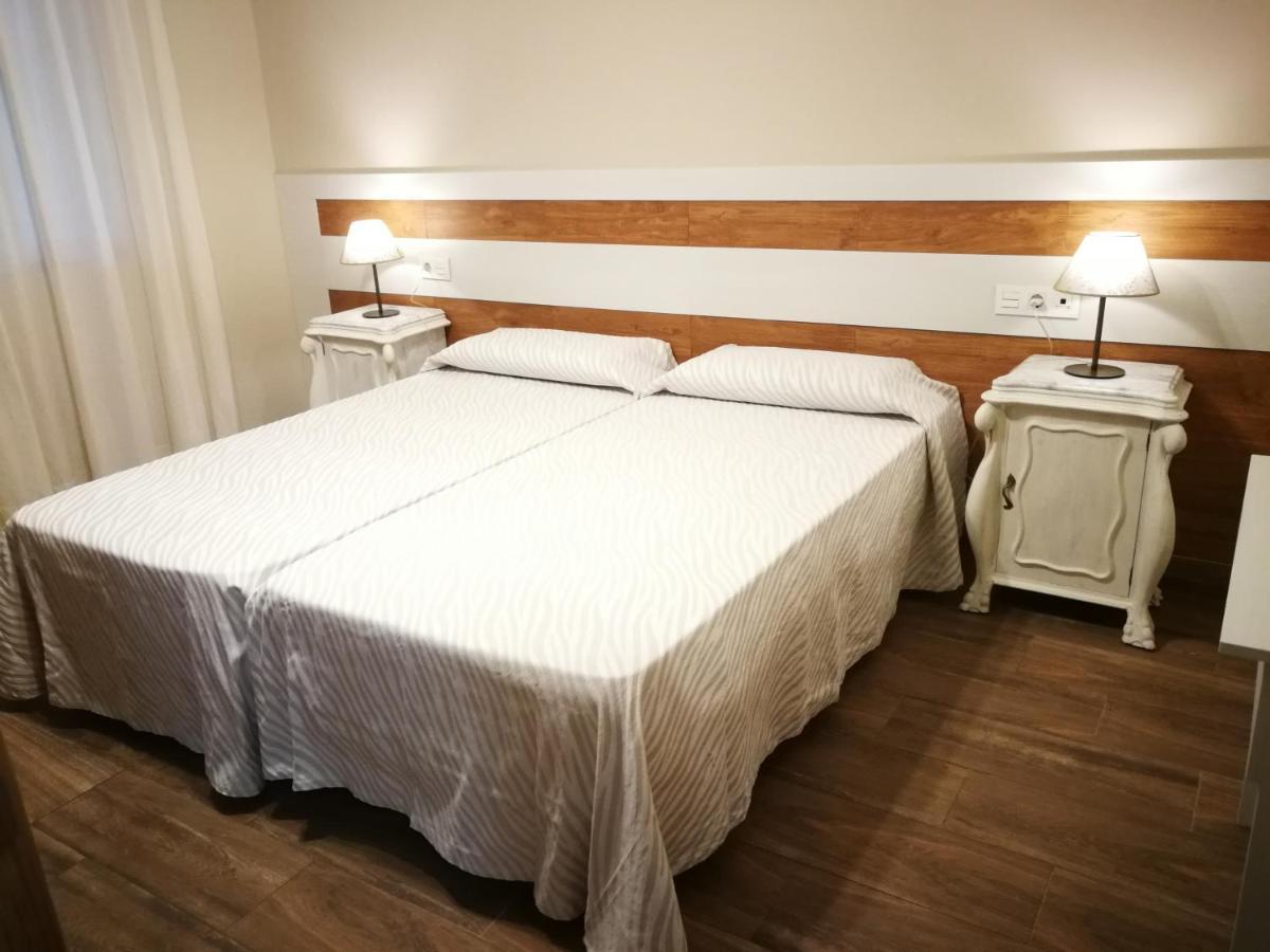 Apartamentos Turisticos Cullar Vega Buitenkant foto